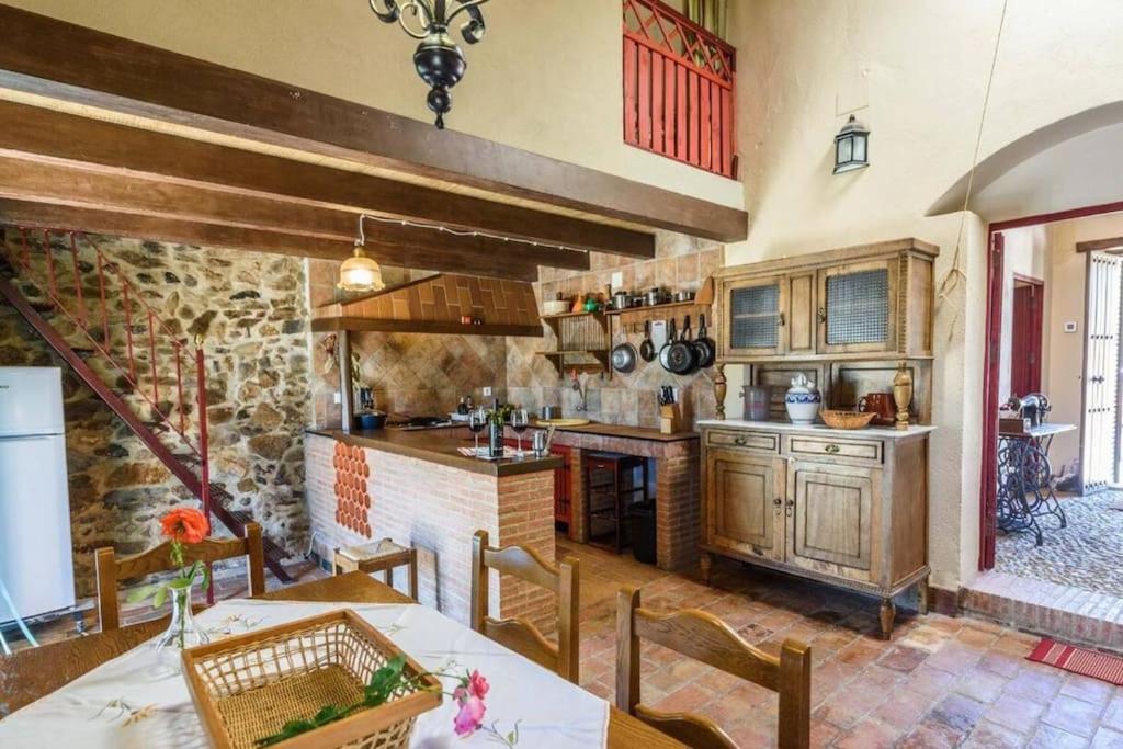 Casa Cortijo En Dehesa Sierra Leon Villa La Puebla de los Infantes Dış mekan fotoğraf