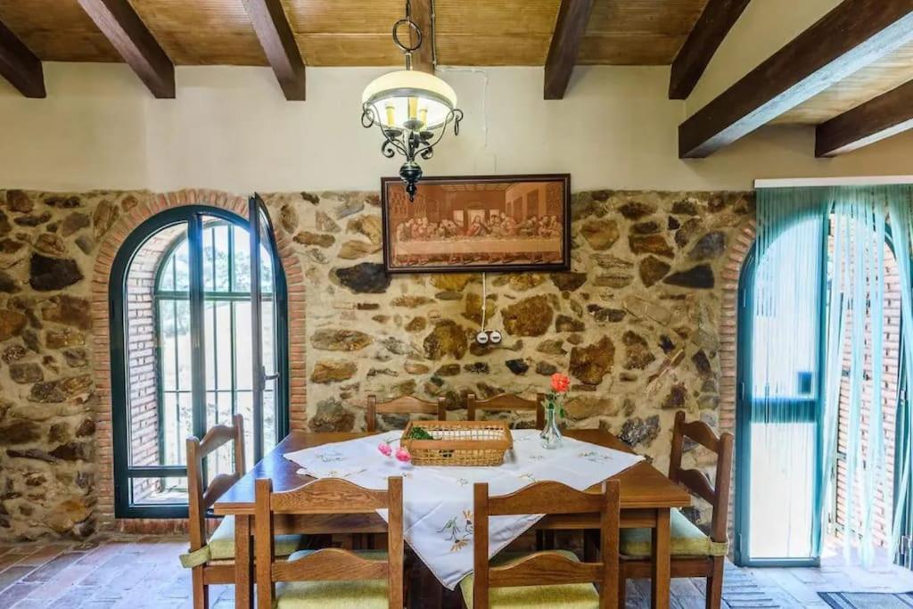Casa Cortijo En Dehesa Sierra Leon Villa La Puebla de los Infantes Dış mekan fotoğraf