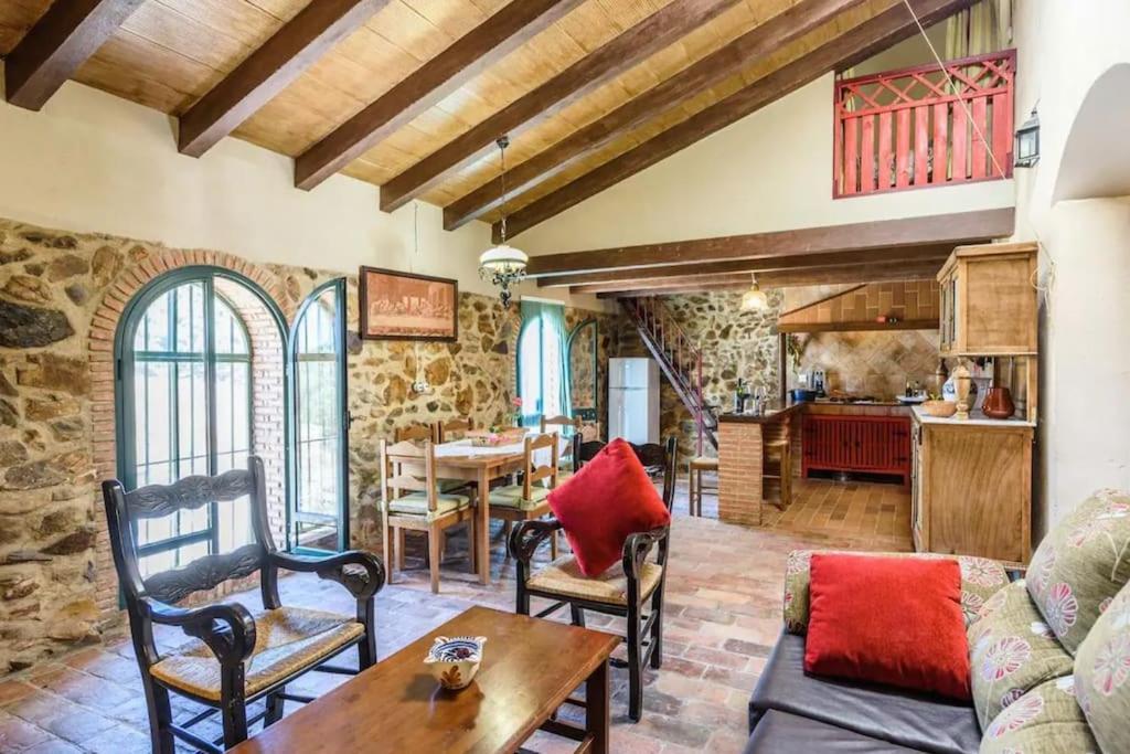 Casa Cortijo En Dehesa Sierra Leon Villa La Puebla de los Infantes Dış mekan fotoğraf