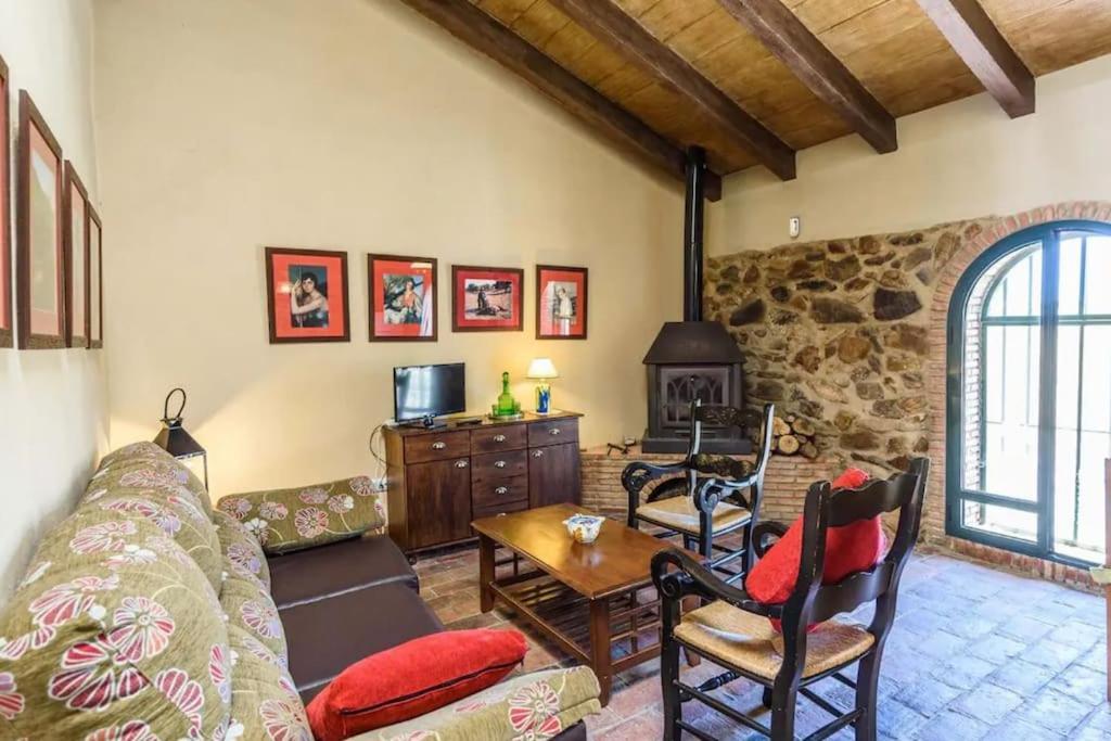 Casa Cortijo En Dehesa Sierra Leon Villa La Puebla de los Infantes Dış mekan fotoğraf
